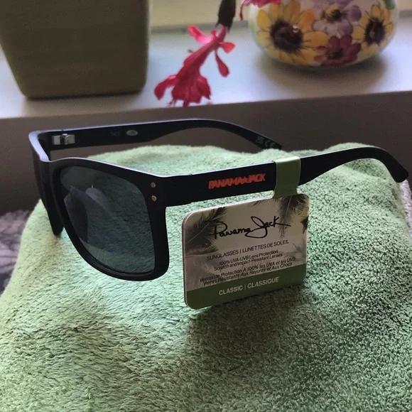 Panama Jack Famous Sunglasses - Picture 8 of 8